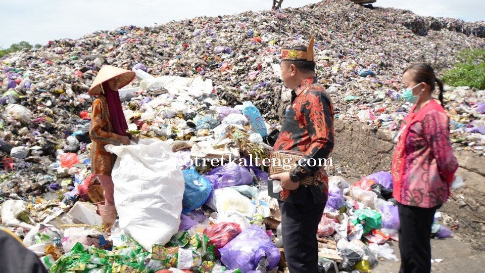 Wakil Bupati Kapuas Dodo Kunjungi TPA Palinget, Pantau Pengelolaan Limbah dan Kesejahteraan Pemulung